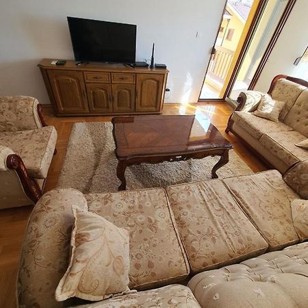 Oksana Apartment Подгорица Екстериор снимка