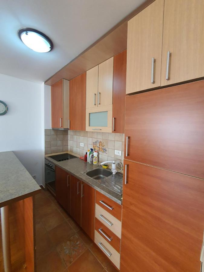 Oksana Apartment Подгорица Екстериор снимка