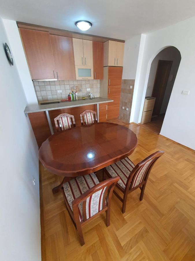 Oksana Apartment Подгорица Екстериор снимка