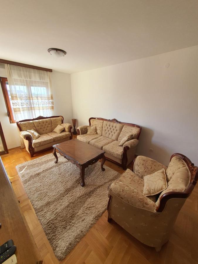 Oksana Apartment Подгорица Екстериор снимка