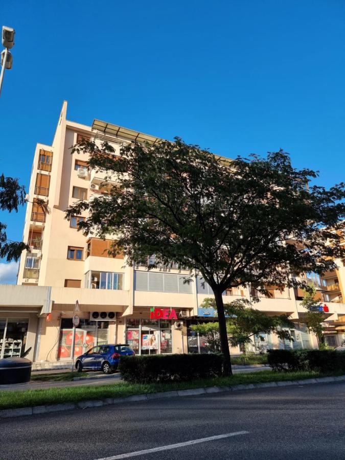 Oksana Apartment Подгорица Екстериор снимка
